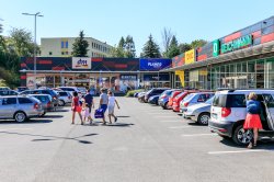 Vsetín – renovation of the Planeo electronics store and the dm drogerie Vsetín – renovation of the Planeo electronics store and the dm drogerie